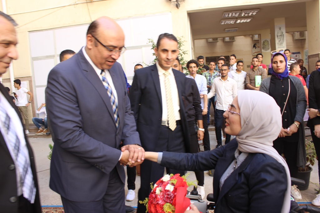 بالصور.. حفل إستقبال الطلاب الجدد في جامعة المنصورة.